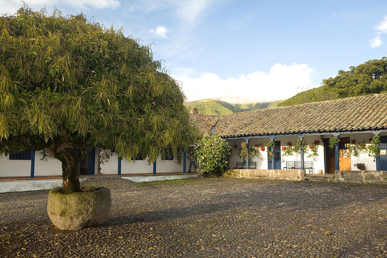 Hacienda Zuleta Hotel Esterno foto